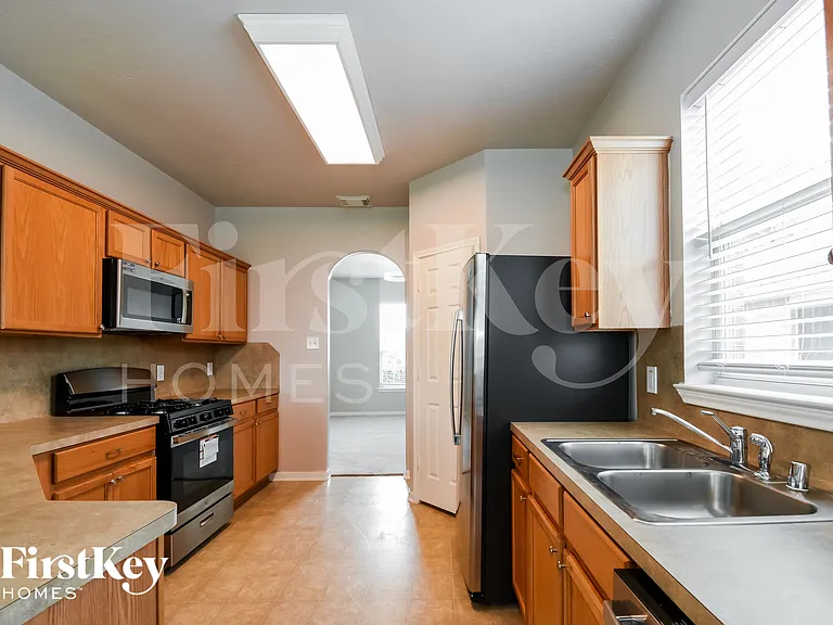 10803 Gold Finch Rd — Photo 7