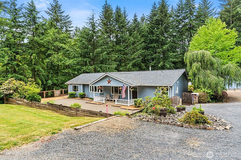 2nd image of 124 Brown Road E