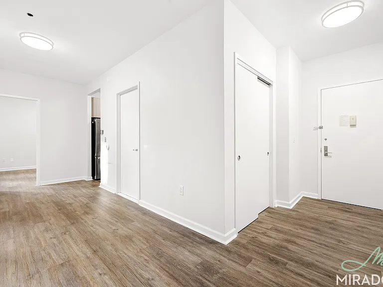 15 Park Row #11D — Photo 3