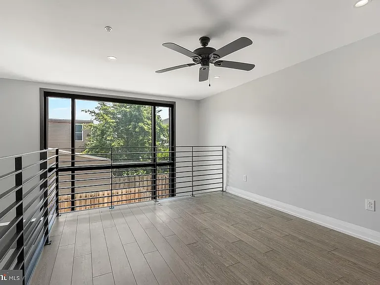 512 E Girard Ave #103 — Photo 16