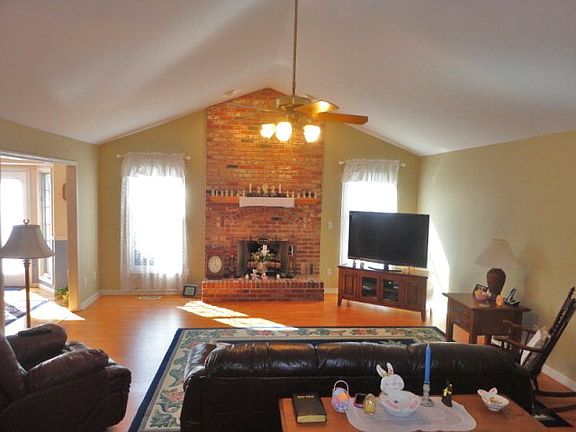 2nd image of 225 Michelle Dr
