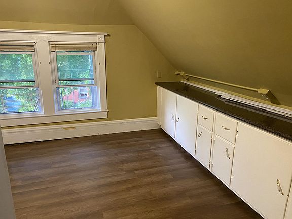 2nd image of 152 Park Ave APT 3