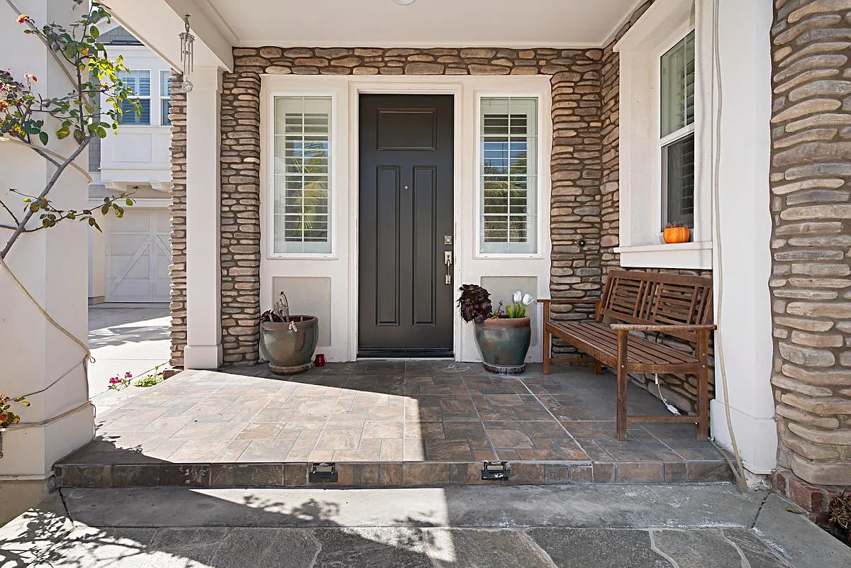 5 bed, 4351 sqft, $9,250 — Photo 4