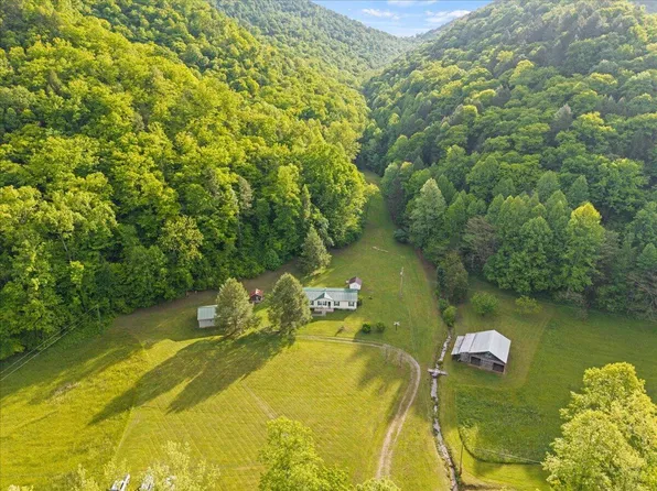 1775 Kingdom Come Creek Rd, Whitesburg, KY 41858