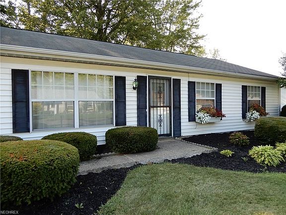 3rd image of 1184 Cloverleigh Dr