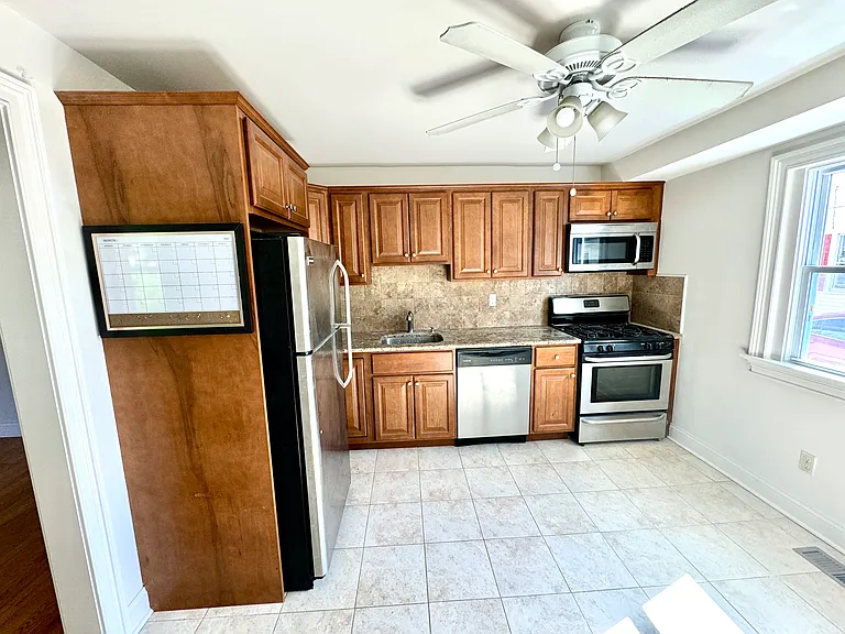 35 Lathrop Ave #3 — Photo 28