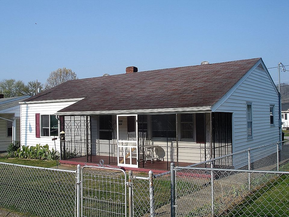 1st image of 1709 Ash St