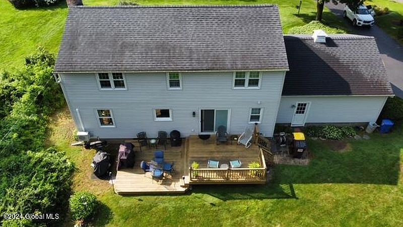 2nd image of 3 Crestwood Drive
