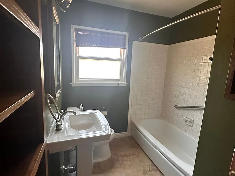 2152 Rexford Dr — Photo 21