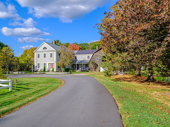 2nd image of 54 Royall Point Road