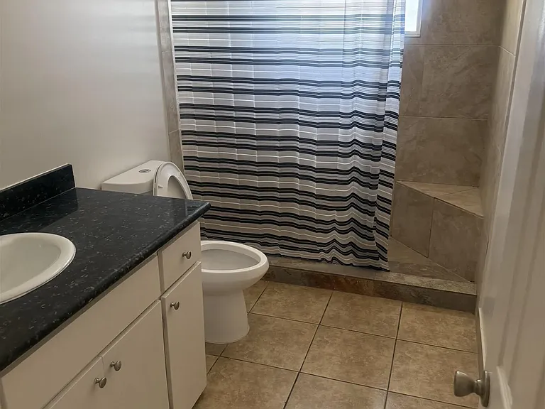 528 Palomar St — Photo 10