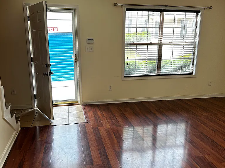 4755 Forest Landing Way — Photo 3