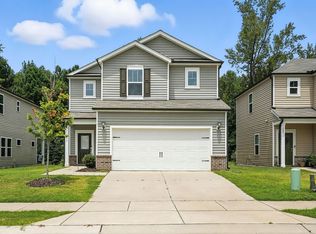 205 Wilbur Lake Dr, Fuquay Varina, NC 27526