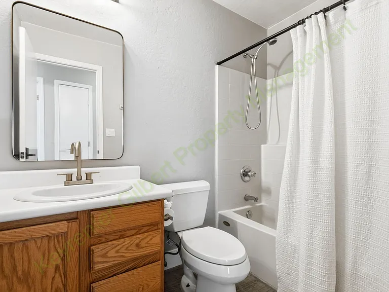 517 W Princeton Ave — Photo 18