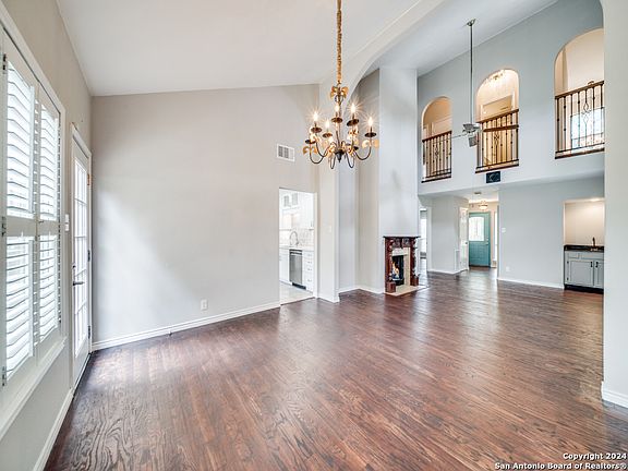 4th image of 16317 BUENA TIERRA ST