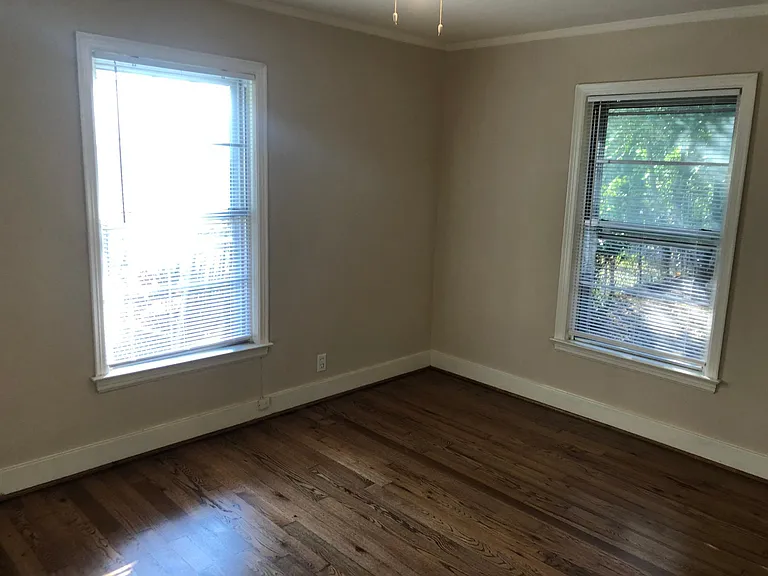 4431 Somerville Ave — Photo 8