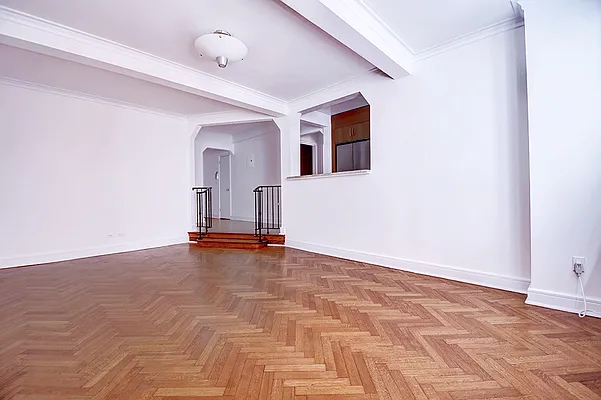 Rented by Urbane Brokerage | media 11