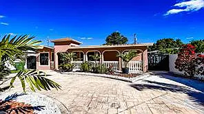 Building Photo - 12255 NW Miami Ct N