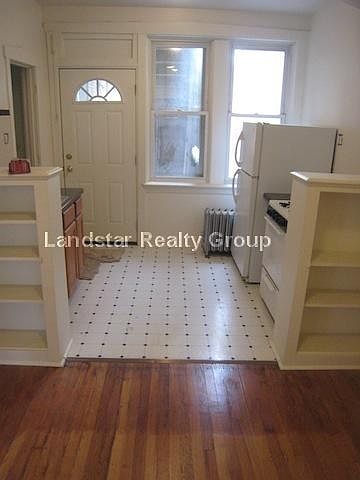 2nd image of 2326 N Spaulding Ave APT 3B