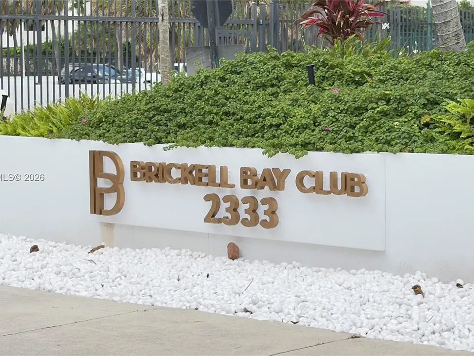 2333 Brickell Ave #614