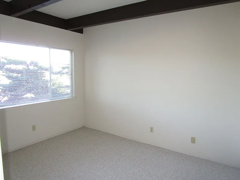2741 Ransford Avenue — Photo 22
