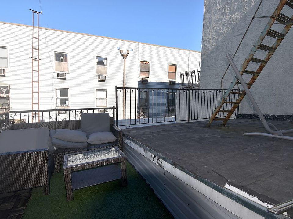 1st image of 171 Metropolitan Ave #2R