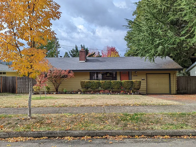 3170 University St — Photo 2