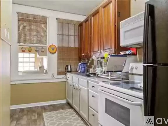 3rd image of 4504 S Johnson St #1