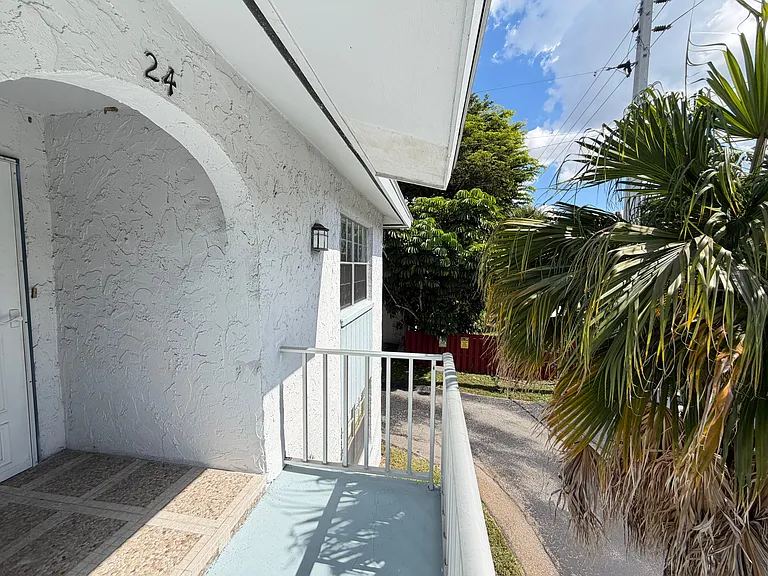 4900 Biscayne Dr #MAIN — Photo 9