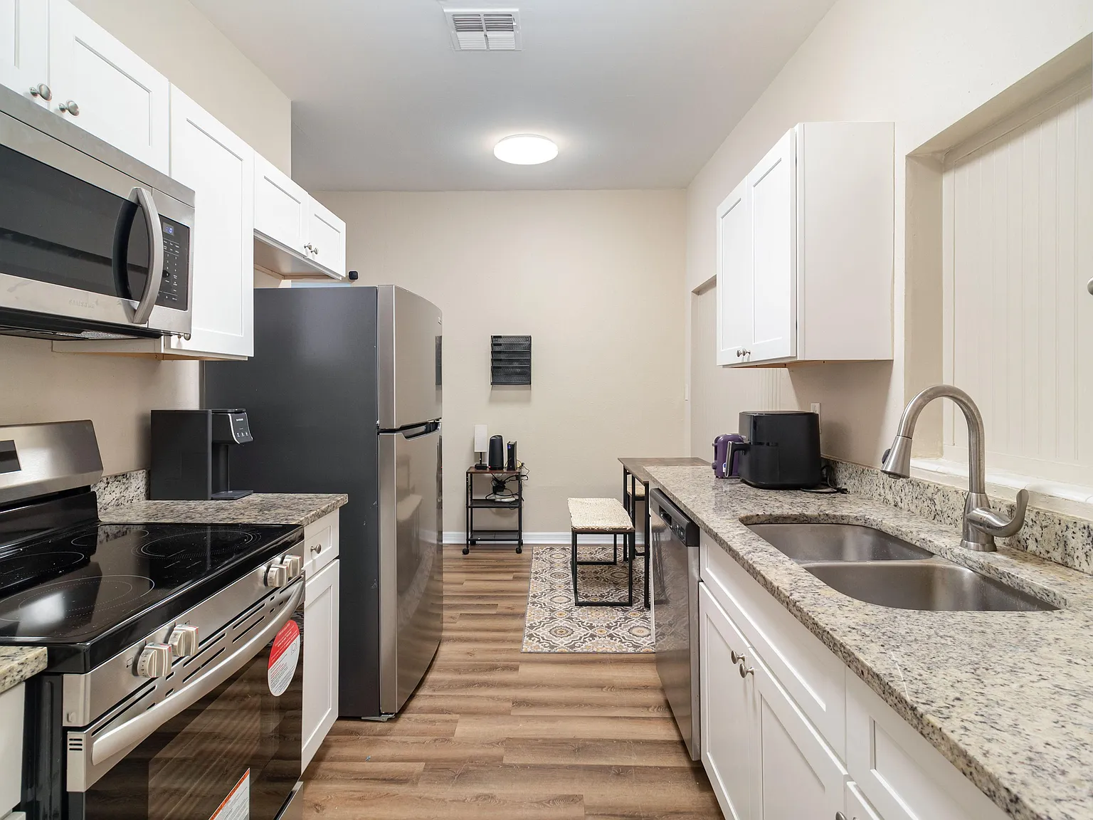 4 bed, 2.5 bath, 1767 sqft, $858 — Photo 4