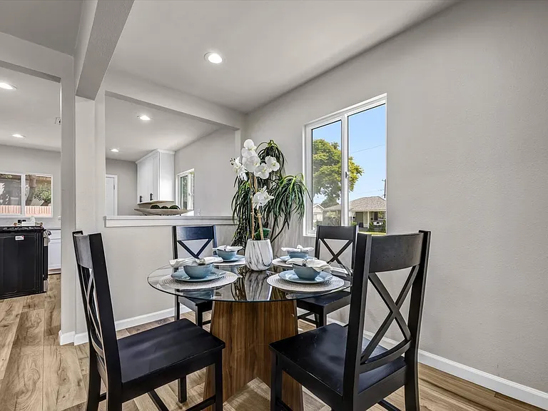 14431 Harvest Ave — Photo 9