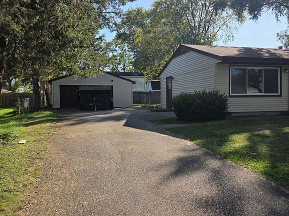 3rd image of 378 Sycamore Dr