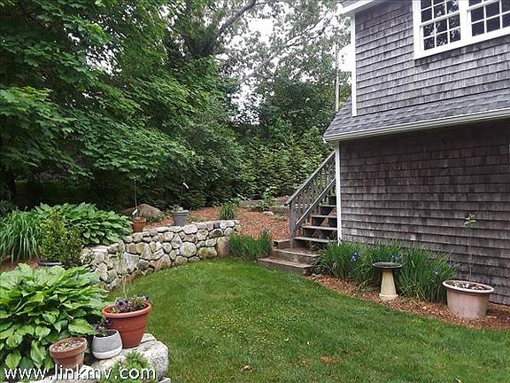 Garage stairs to loft
