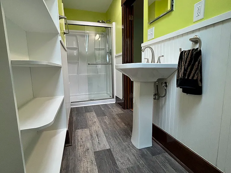 3rd floor bathroom