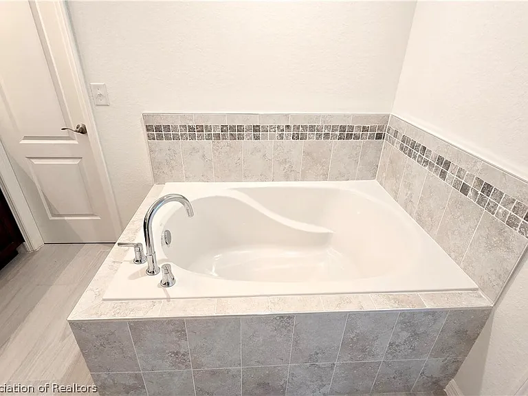 3120 Calypso Dr — Photo 18