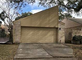 12151 Stone West Dr, Houston, TX 77035