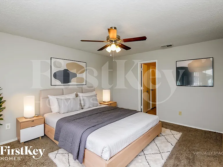 10913 Ives St — Photo 13