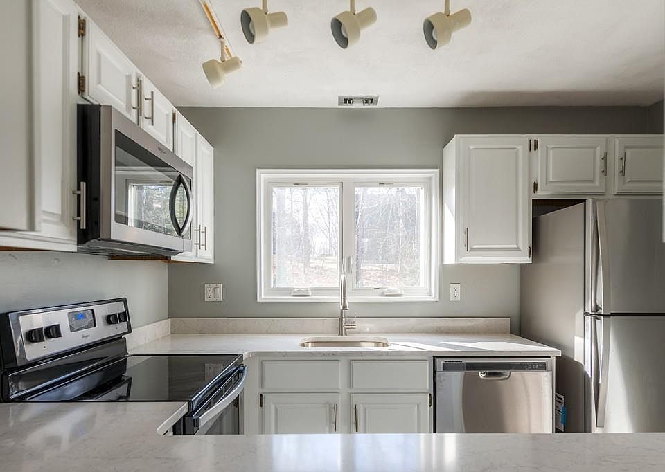 1st image of 400 Colonial Dr Unit 65