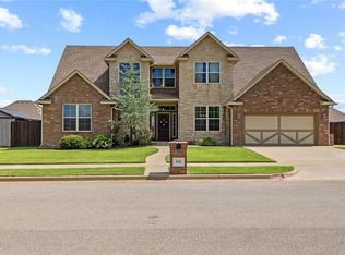 916 Stonebridge Ct, Weatherford, OK 73096