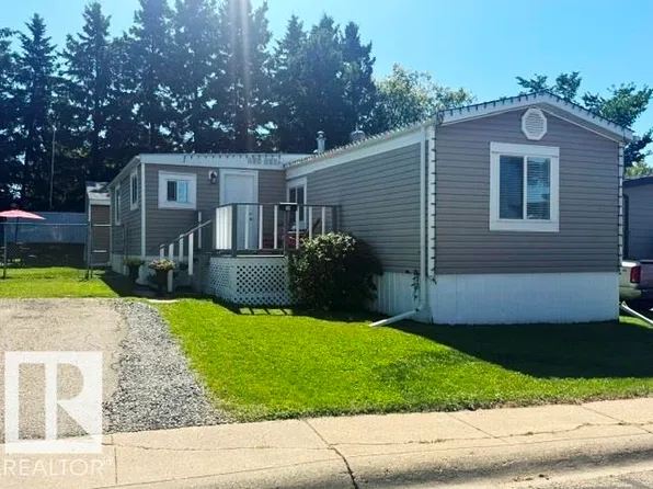 19 Oak Ridge Dr NW, Edmonton, AB T6P 1G9