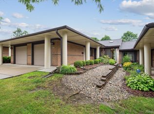 971 Wexford Way, Rochester, MI 48307