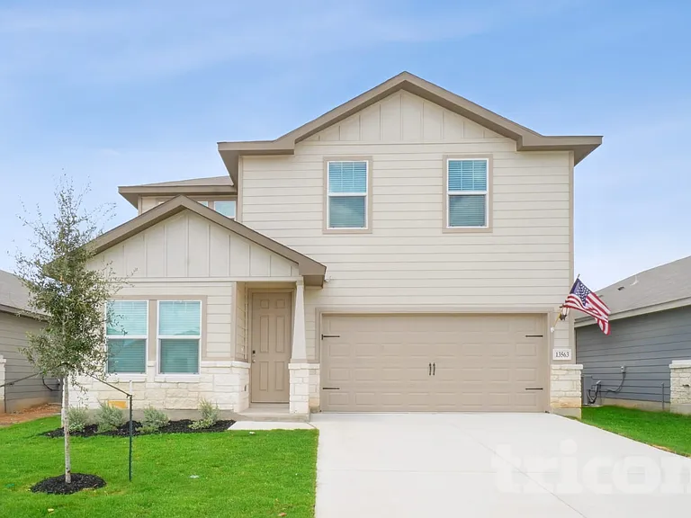 13563 Paxton Blvd — Photo 1