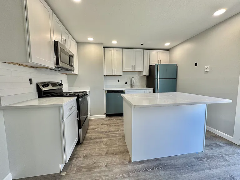 100 Upton St #B5 — Photo 3