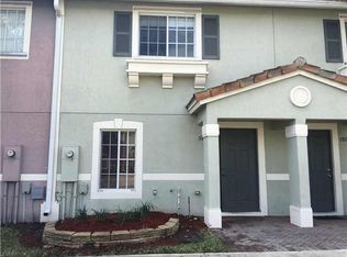5927 London Ln, Fort Lauderdale, FL 33321