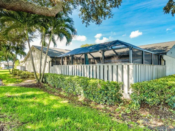 1433 Captains Walk #18a, Fort Pierce, FL 34950