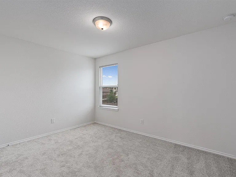 305 Los Cobos Ln — Photo 19