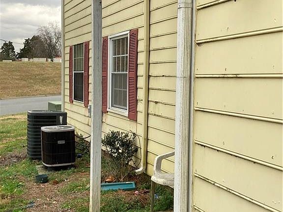 4th image of 511 Mystic Dr APT D