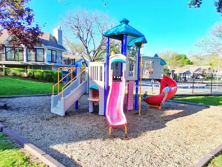 226 Arrowwood Ct #D-2 — Photo 23