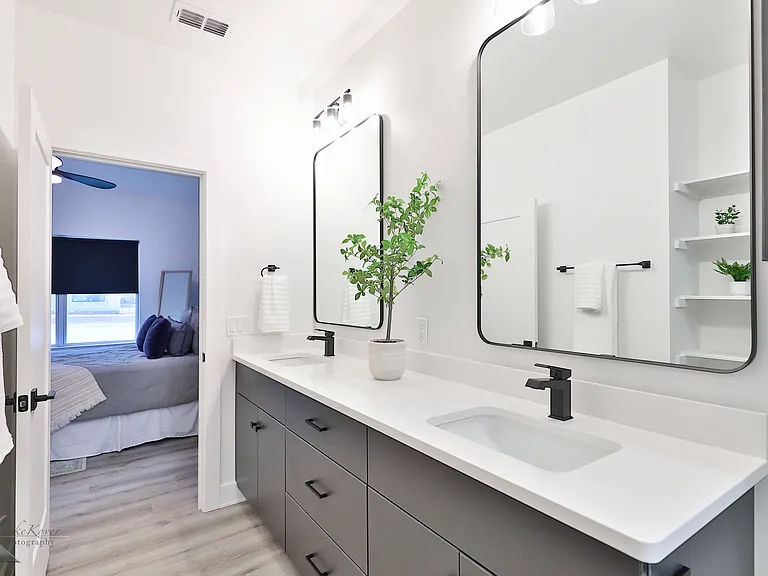 Southlake Villas — Photo 11