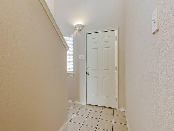 3rd image of 468 Castleridge Dr #B